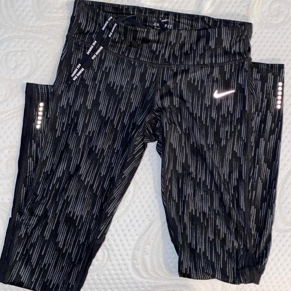 Nike dri-fit black and grey tights in medium